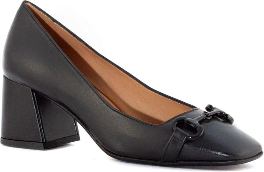 Mara Bini Zwarte leren pumps met puntige neus