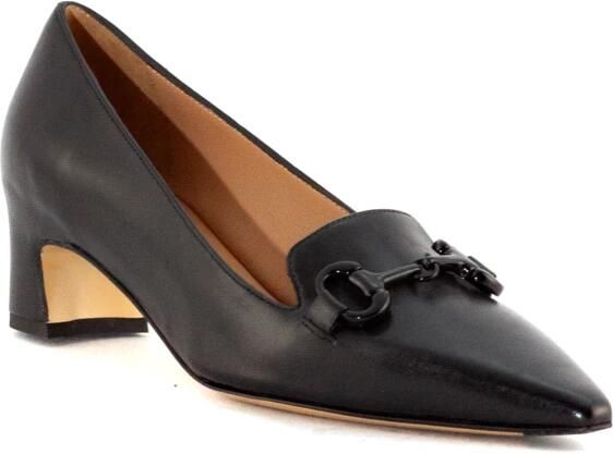 Mara Bini Zwarte leren pumps met voorste gesp