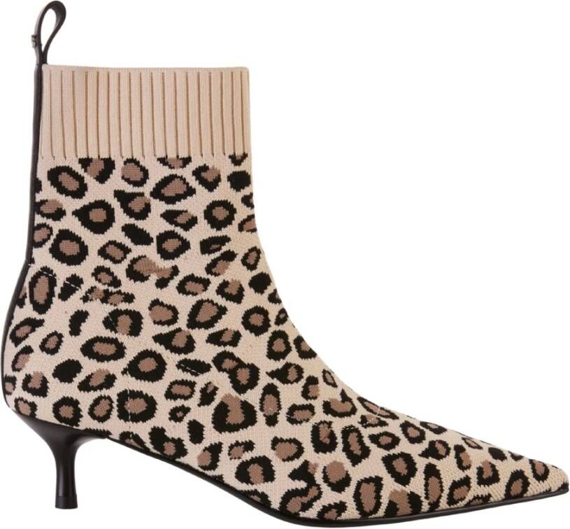 Marc Cain Laarsjes Collections Feminine Rigour