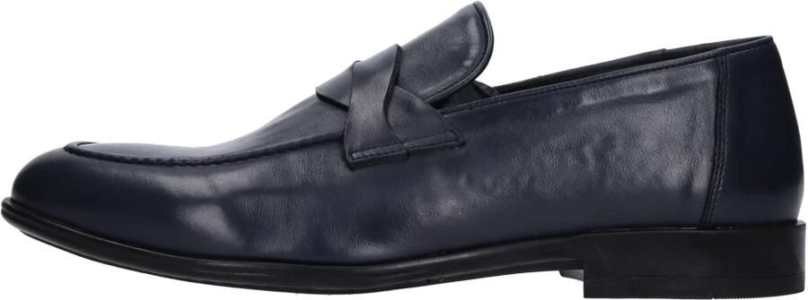 Marechiaro 1962 7126 Moccasin