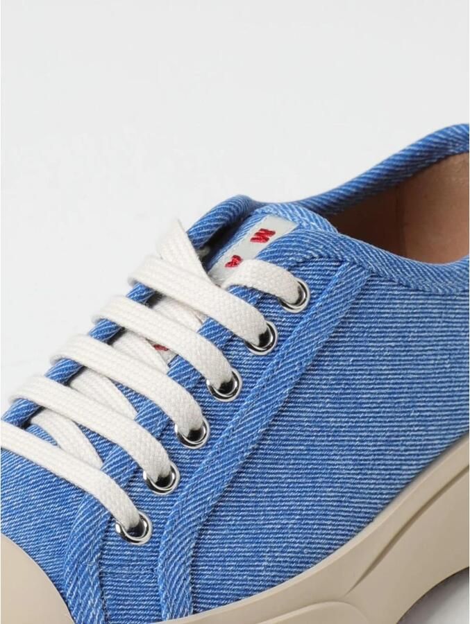Marni Blauwe Leren Sneakers Dikke Rubberen Zool Blue Dames
