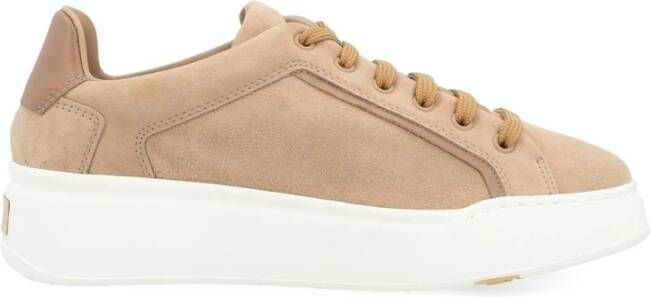 Max Mara Beige suède sneaker met leren details Beige Dames