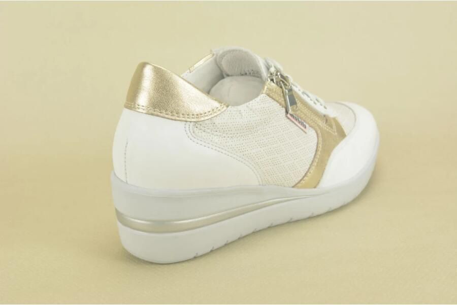 Mephisto Gouden en witte stijlvolle sneakers