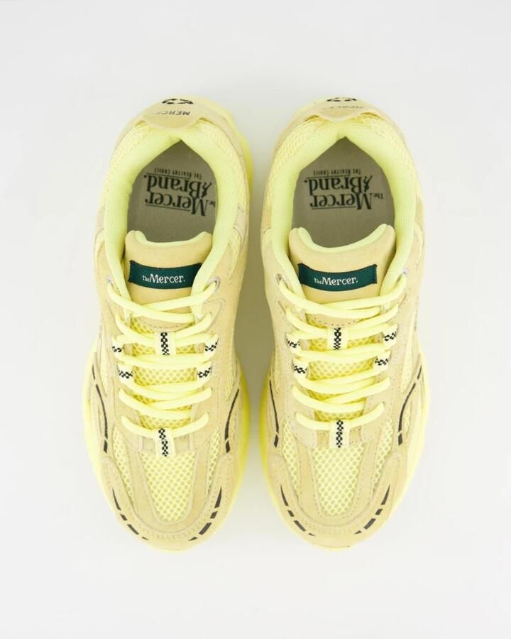 Mercer Amsterdam Monochrome Gele Sneakers