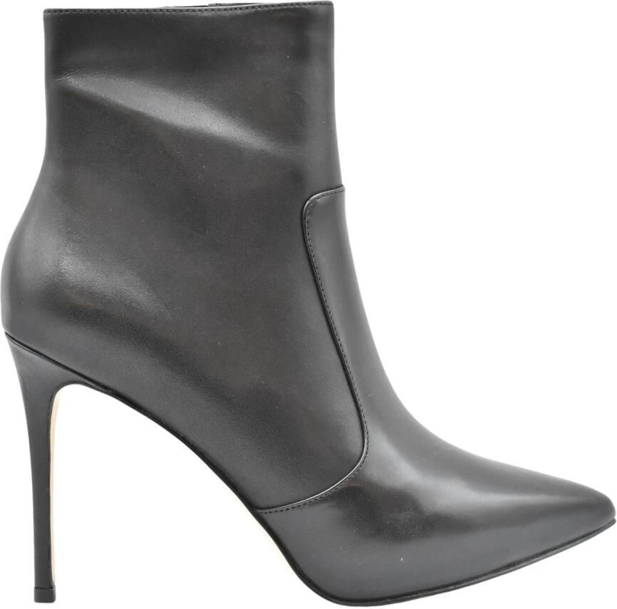 Michael Kors Rue Leather Boot