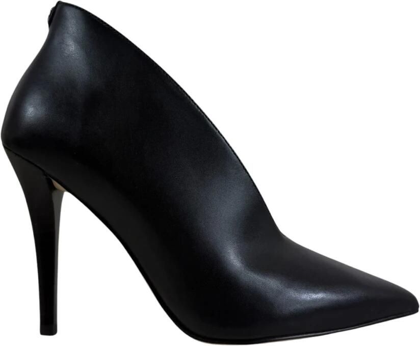 Michael Kors Tonya Hoge Pomp