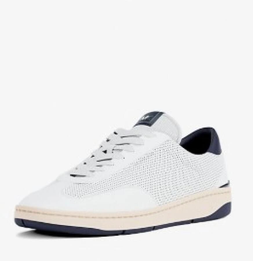 Michael Kors Wilton Perforated Leather Sneaker - Foto 3