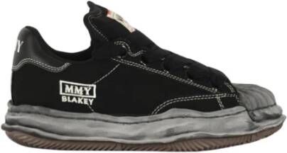 Mihara Yasuhiro Canvas Sneakers met Puffer Tongue Design