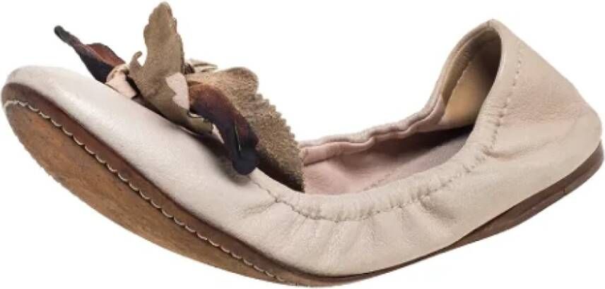 Miu Pre-owned Leather flats Beige Dames