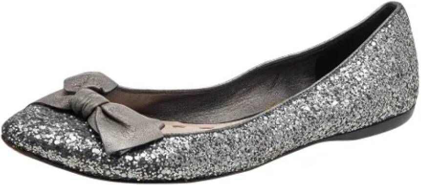 Miu Pre-owned Leather flats Gray Dames