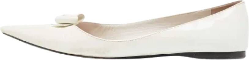 Miu Pre-owned Leather flats White Dames