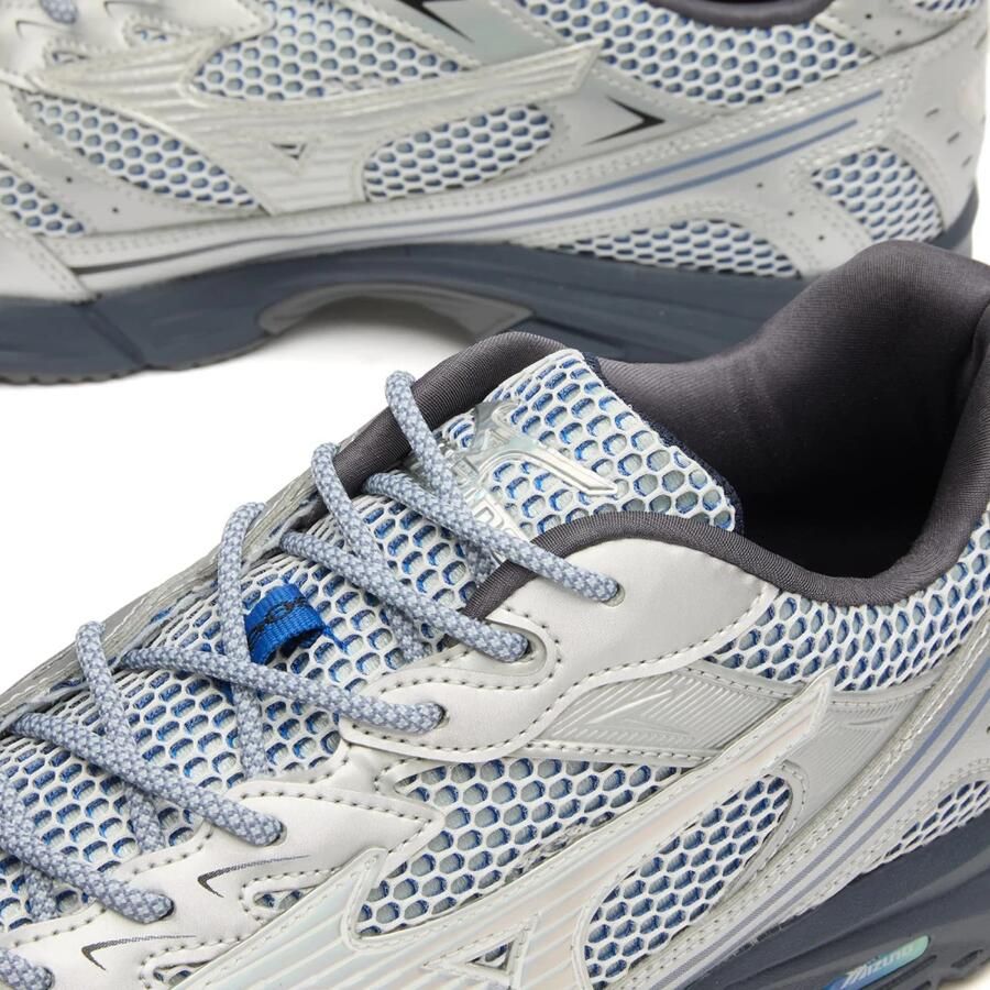 Mizuno Licht Zilveren Mesh Sneakers Vetersluiting