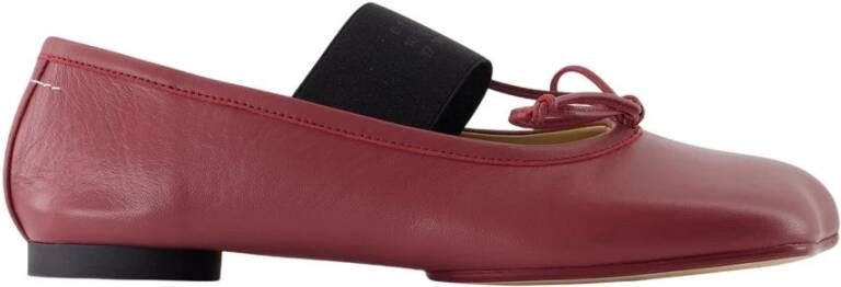 MM6 Maison Margiela Bordeauxrode Leren Ballerina met Messing Details