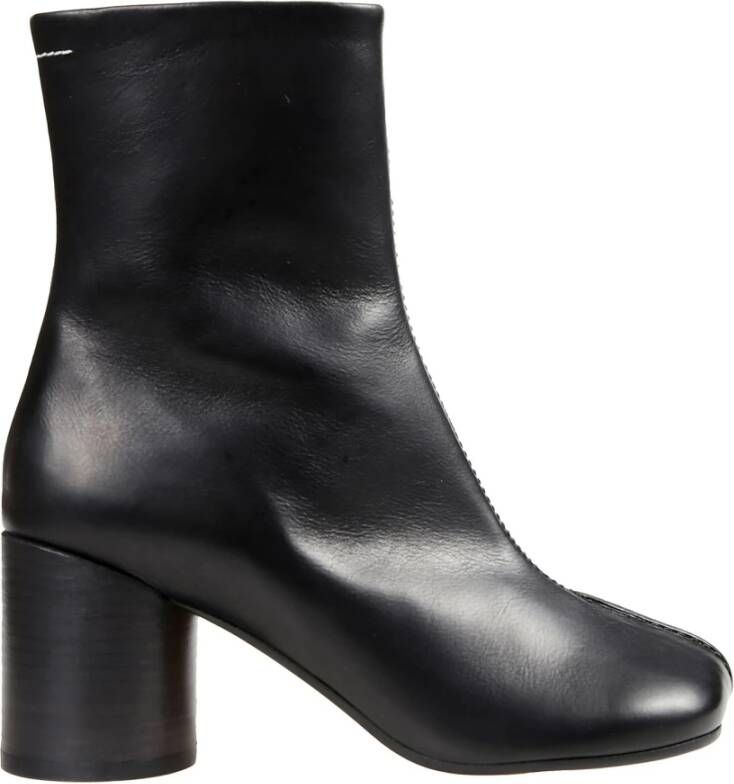 MM6 Maison Margiela Stijlvolle Enkellaars voor Vrouwen Black Dames