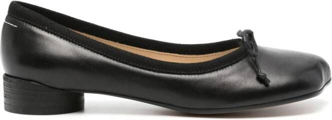 MM6 Maison Margiela Zwarte Leren Boogdetail Vierkante Neus Schoenen