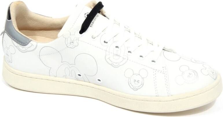 MOA Master OF Arts Off White Disney Gallery Sketch Schoen