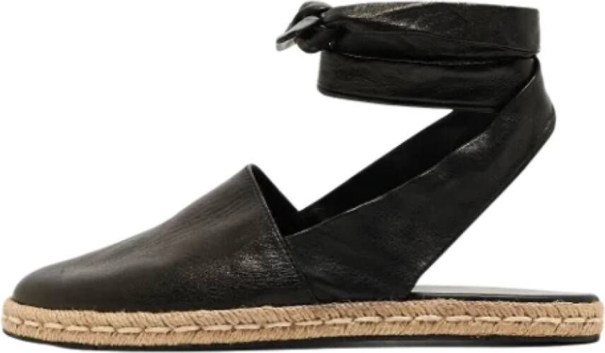 Moncler Pre-owned Leather flats Black Dames