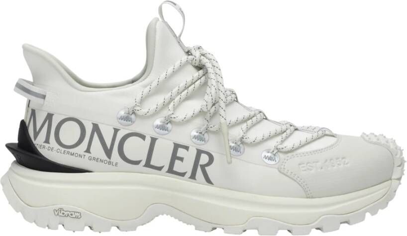 Moncler Low-Top Sneakers Ivory Sneakers With Prominent Logo in wit