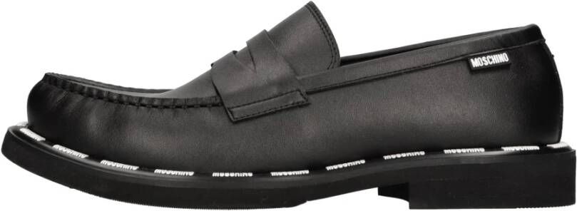 Moschino Platte schoenen Zwart