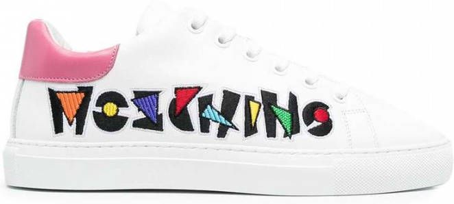 Moschino Hoogwaardige geborduurde logo sneakers White Dames