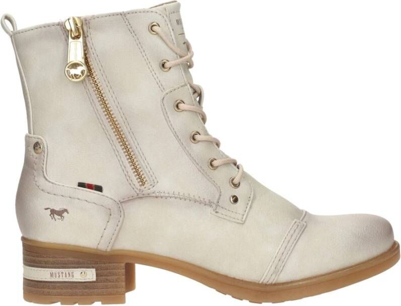 mustang Beige Veterschoenen voor Dames Beige Dames