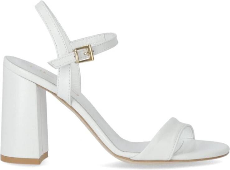 Ncub Sandalen WEISSE SANDALE MIT ABSATZ in wit