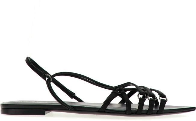 Nensi Dojaka Lage Sandalen