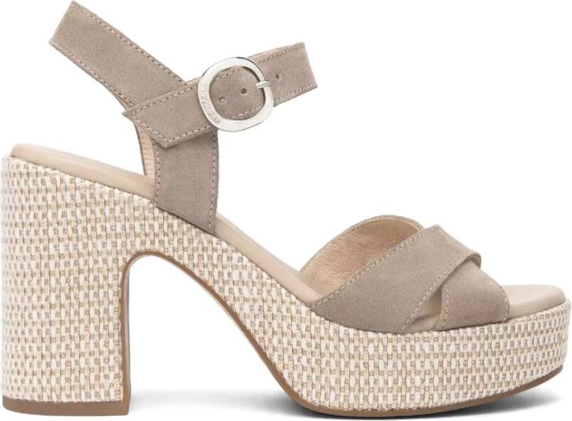 Nerogiardini Beige Leren Sandalen met Blokhak