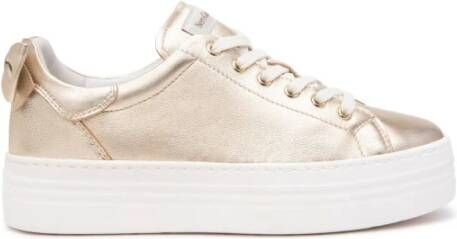Nerogiardini Gelamineerde leren sneakers met gouden details