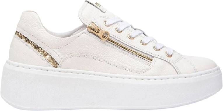Nerogiardini Glanzende Leren Sneakers met Plateauzool