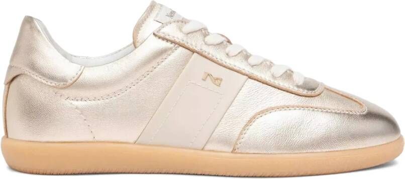 Nerogiardini Gouden Sneakers met Italiaans vakmanschap