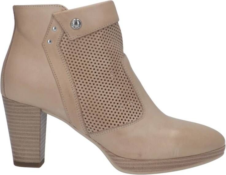 Nerogiardini Laarzen met hakken Beige Dames