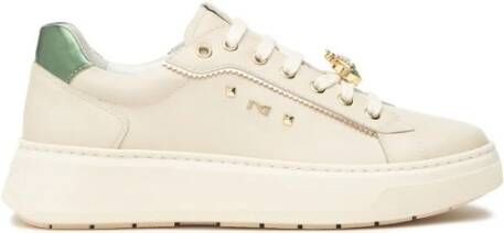 Nerogiardini Leren sneakers met gouden accenten en juweelaccessoire - Foto 3