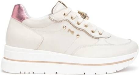 Nerogiardini Leren Sneakers met Juweelaccessoire