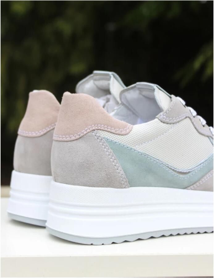 Nerogiardini Sneakers Beige Dames