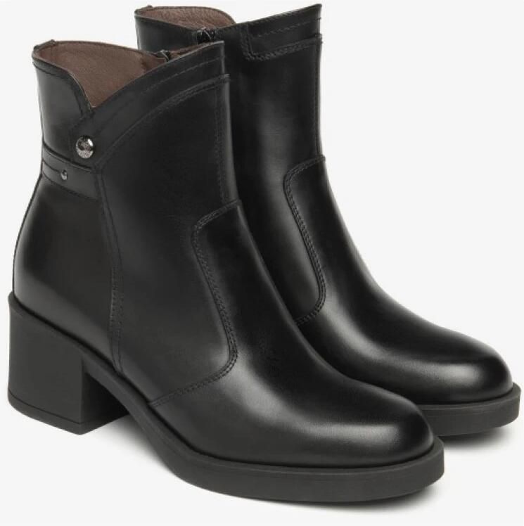 Nerogiardini Zwarte leren enkellaarsjes met zijrits