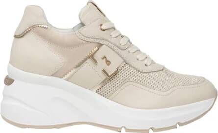 Nerogiardini Stijlvolle Sneakers met 6cm Sleehak Beige Dames