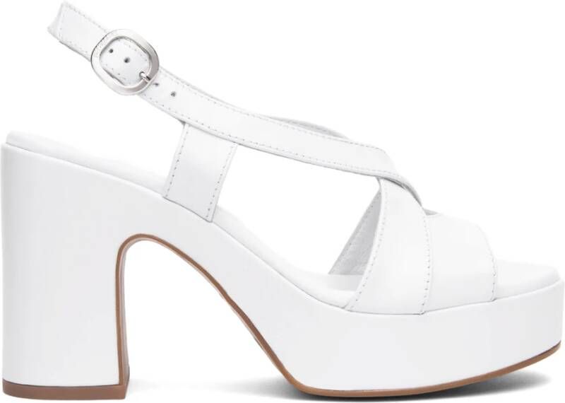Nerogiardini Witte leren sandalen