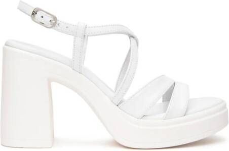 Nerogiardini Witte leren sandalen met plateau