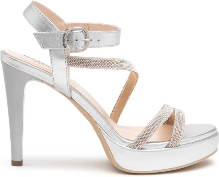 Nerogiardini Zilveren Sandalen met Gelamineerde Plat