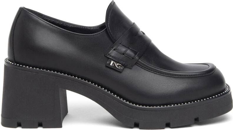 Nerogiardini Zwarte platte schoenen met Italiaanse kwaliteit Black Dames