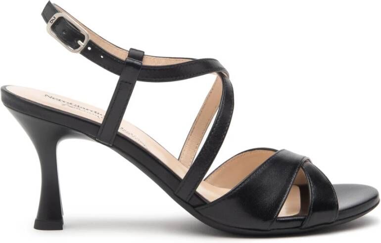 Nerogiardini Zwarte Sandalen met Pandora Detail