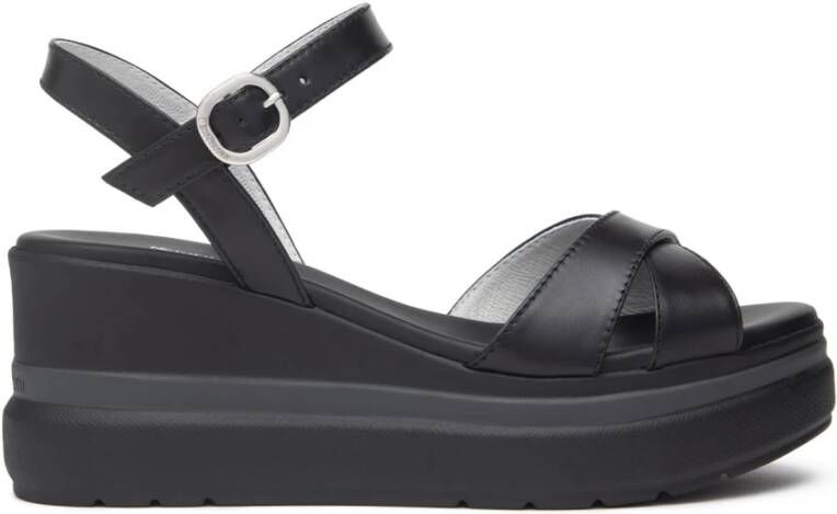 Nerogiardini Zwarte sandalen met sleehak