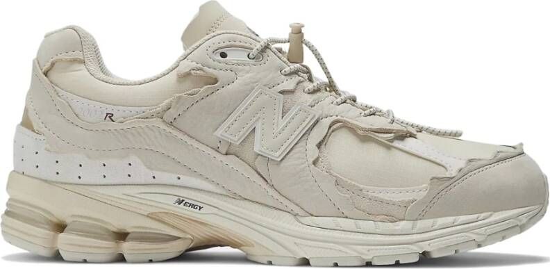 New Balance 2002Rdq Protection Pack Sneakers Beige Heren
