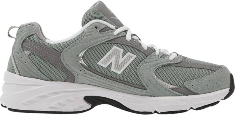 New Balance Ade de Mesh Sneakers met Suède Inzetstukken