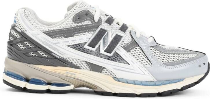 New Balance Grijze Sneakers voor Mannen Ss25