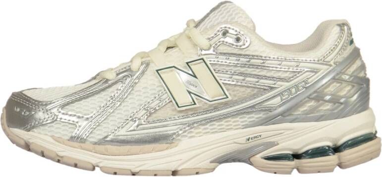 New Balance 1906R Schoenen Zilver Maat: 39.5 Textil Synthetisch Foot Locker