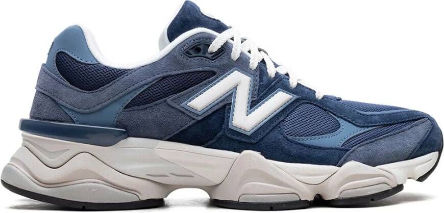 New Balance Innovatieve 9060 Sneakers met Futuristisch Design