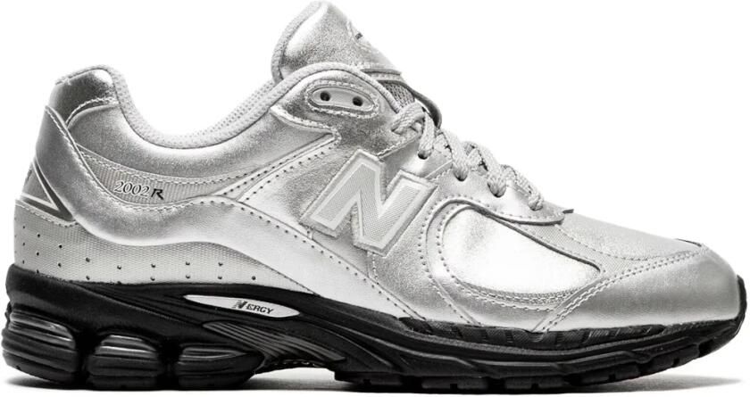 New Balance 2002R Sneakers