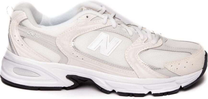 New Balance Beige Argento Sneakers Stijlvol en Comfortabel Beige